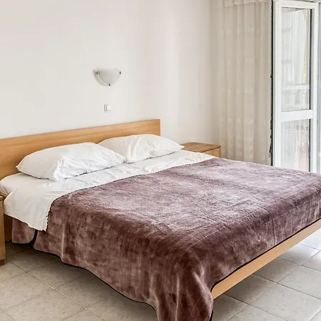 Apartament 3 Bedroom Gorgeous In Lopar